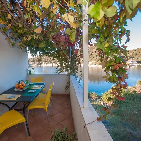 Apartmani Jagoda Lastovo Exterior photo